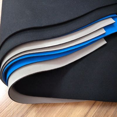 Çoraplar, sert kauçuk, mühürleme malzemesi, su geçirmez ve alev geriletici için 35-45 Şore A 3Mpa CR Kauçuk Laminasyonlu Neopren Kumaş Yaprak
