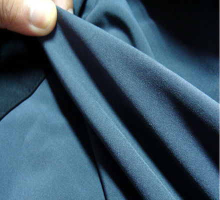 Çift taraflı SCR Kauçuk Neopren Malzeme Sünger Yaprak 3mm - 6mm Kalınlığı 10% 30% 50% SCR Siyah Off Beyaz